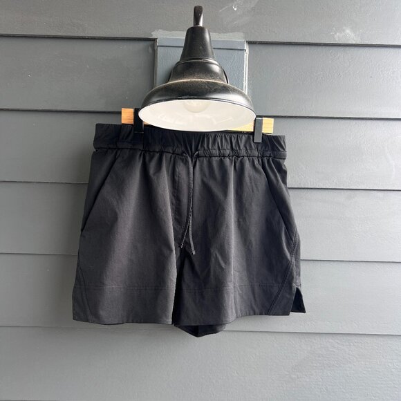 Lululemon License to Train High-Rise Short 4' - Picture 4 of 7